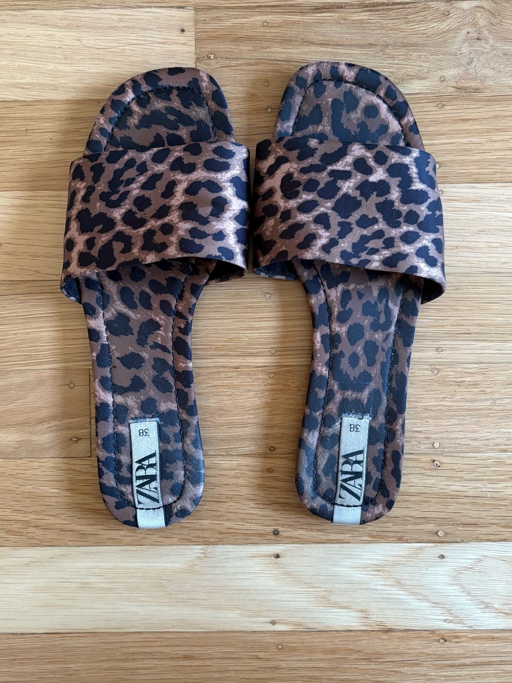 Zara Leonard print slide size 38